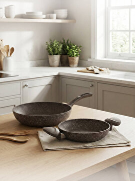 media.product.imagealternatetextformat