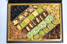 Tadım Dünyasi Deluxe Mixed Gift Nuts & Turkish Delight – 900g