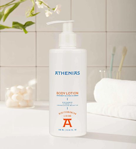 Athenias Body Lotion Niacinamide, E Ve C Vitamini İçeren Vücut Losyonu | Uzun Süre Nem + Cilt Tonu Eşitleyici 250 ML. ürün görseli
