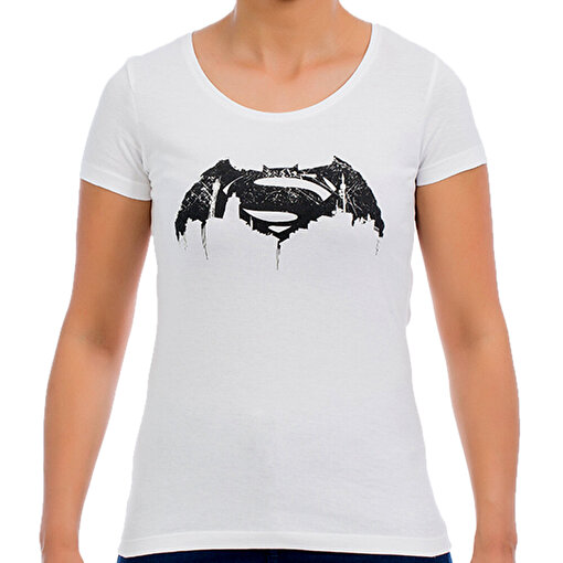 Batman v Superman Beyaz Kadın T-Shirt. ürün görseli