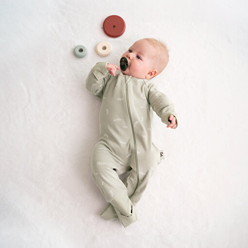 Picture of Owli Sleeping Bag 0.2 Tog Leaves 4-5 Y