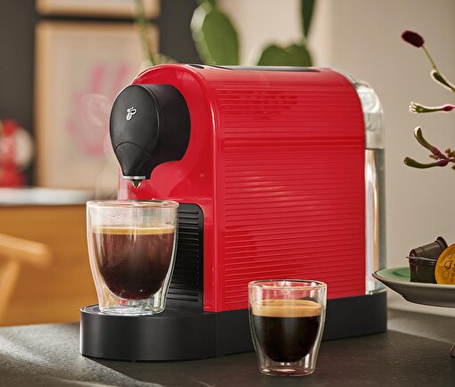 Tchibo Cafissimo Pure Plus Kapsül Kahve Makinesi, Kırmızı. ürün görseli