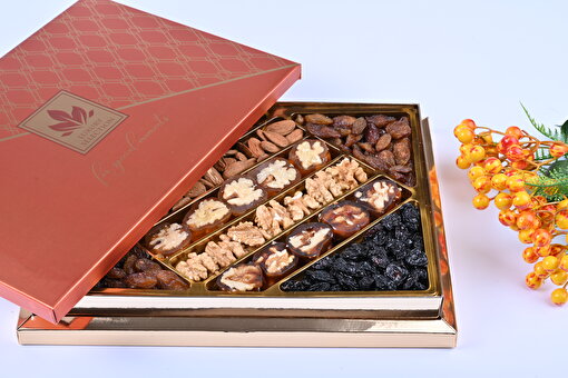 Tadım Dünyası Karışık Hediyelik Kuruyemiş 900 gr 011. ürün görseli