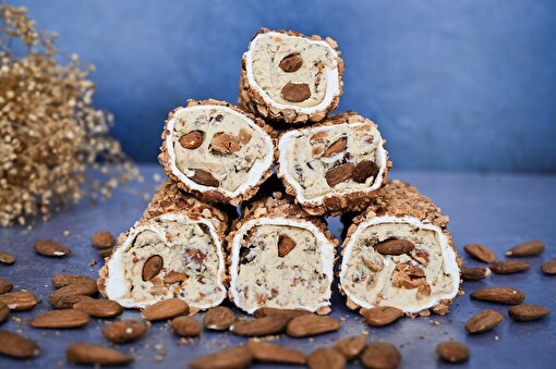 Tadım Dünyası Mega Badem Kremalı Sarma Türk Lokumu 1000 gr. ürün görseli