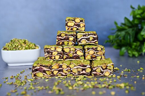Tadım Dünyası Toz Fıstıklı Çikolatalı Baklava Türk Lokumu 1000 gr. ürün görseli