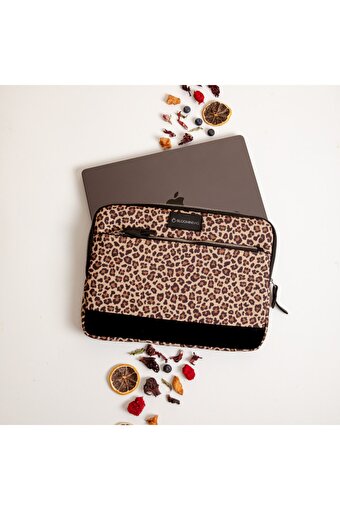 Earthy Leopard 14 inç Laptop / MacBook Kılıf. ürün görseli