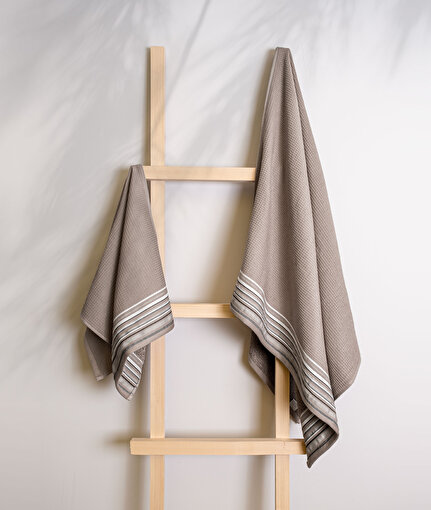 Picture of Koza Home Limira 2 Piece Mink Dowry Towel Set 50x90-90x150 2258 50 x 90 - 90 x 150